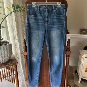 American eagle next level stretch size 8 skinny jeans